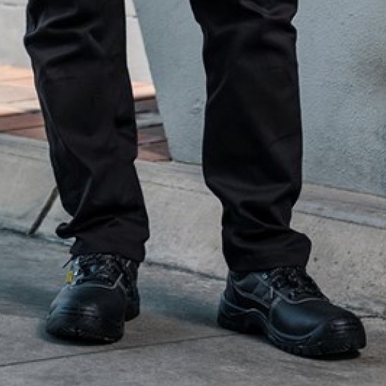 000 Mega safety shoe